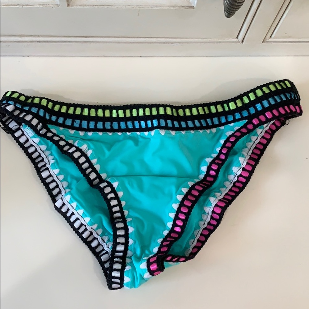 Knit bikini bottom